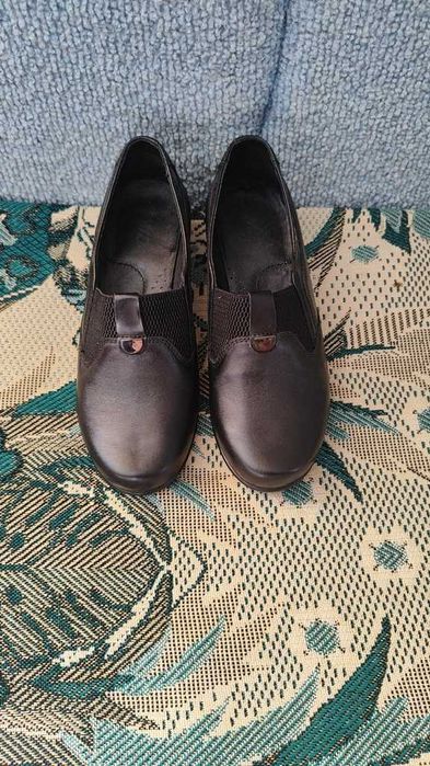 Продам жіночі туфлі 36 розмір (фабричні)