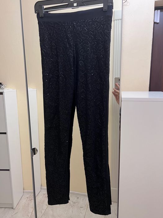 Лосини з паєтками Calzedonia. З этикеткою. На розмір L. Нові.