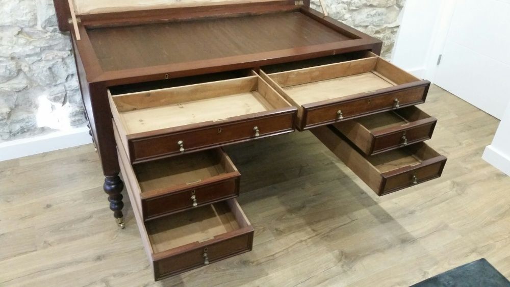 Secretária/Mesa/Escrevaninha - Madeira Maciça