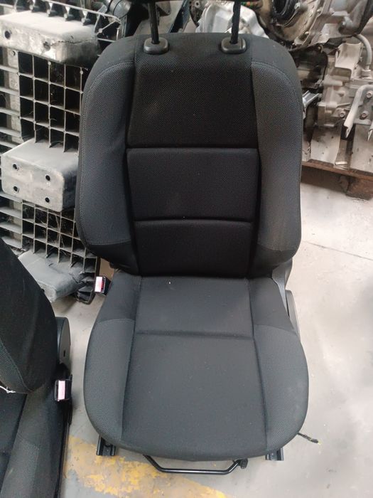 Bancos - Peugeot 207- 67 mil km