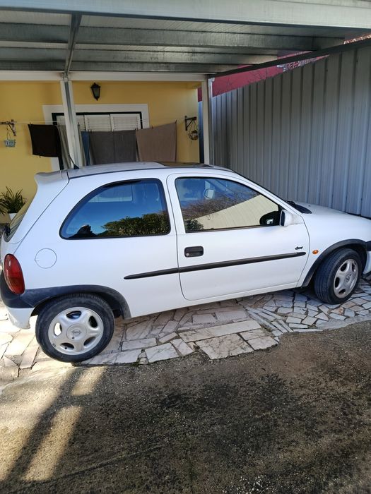 Opel corsa branco