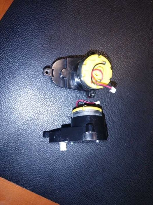 Motor escovas laterais Cecotec conga 2290