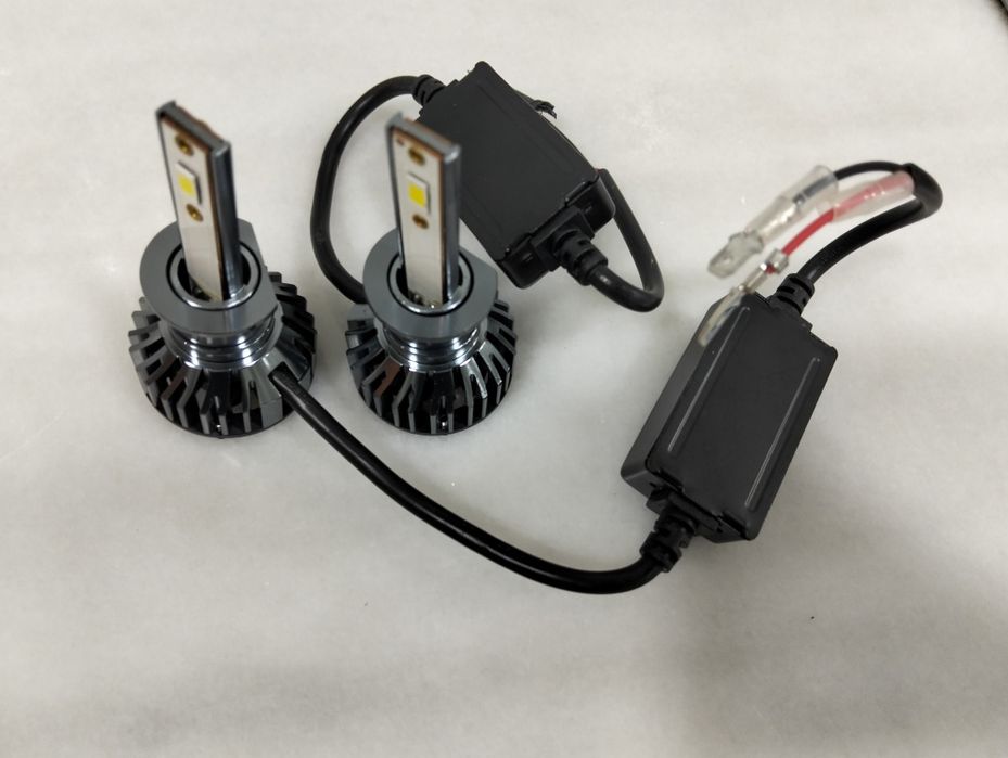 Lâmpadas xenon e LED's