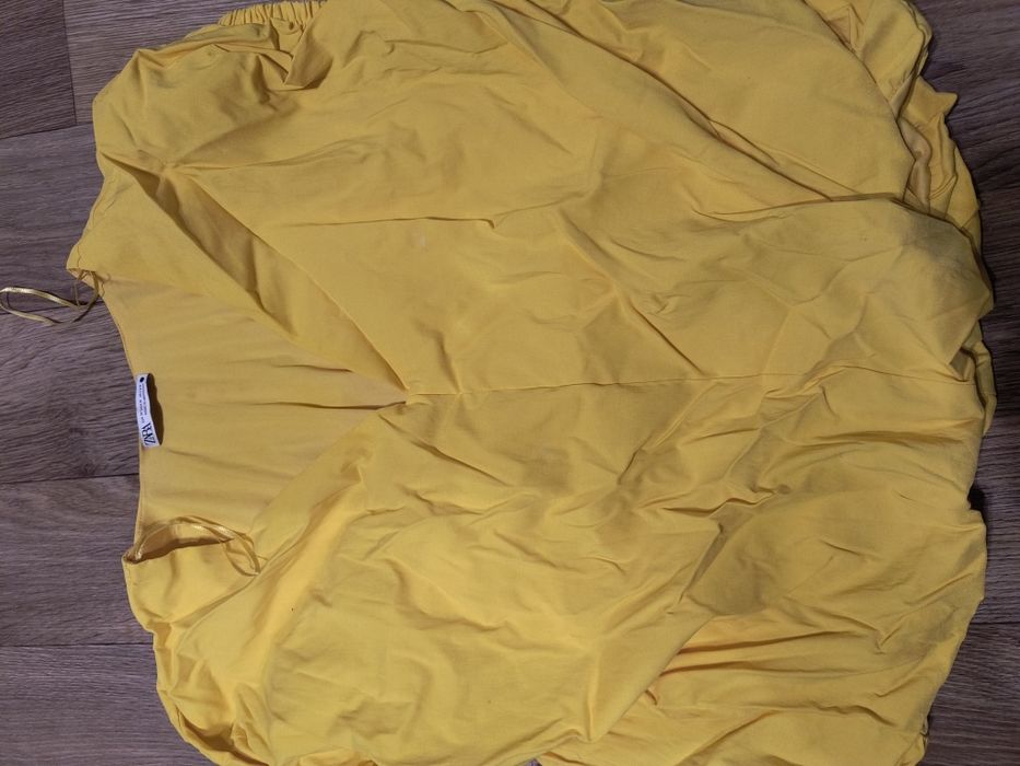 Одяг на жінку розміру S/M безкоштовно