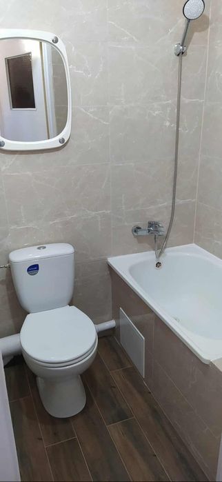 Wynajmę pracującej osobie lub parze  przytulną kawalerkę.