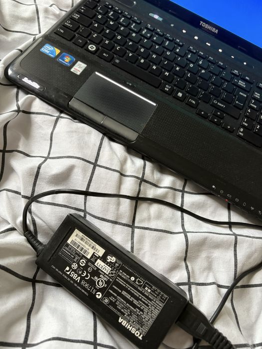 Laptop Toshiba Satellite A660-121