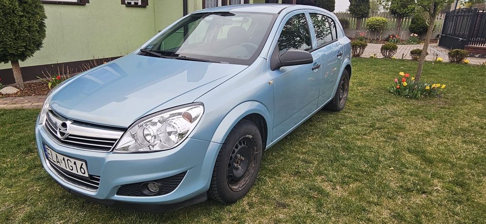 Opel astra H ( III)1.4 benzyna