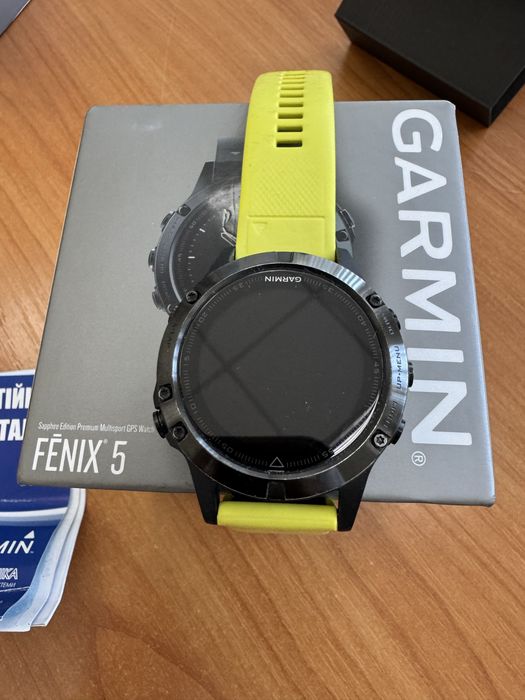 Годинник Garmin Fenix 5 Sapphire Crystal
