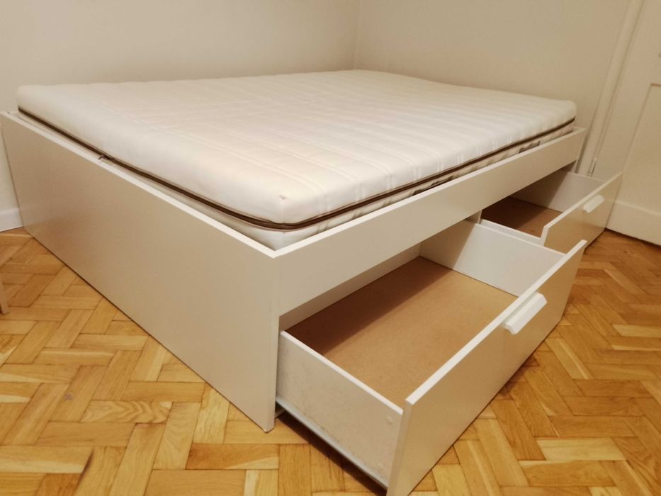 Rama łóżka z szufladami BRIMNES + materac