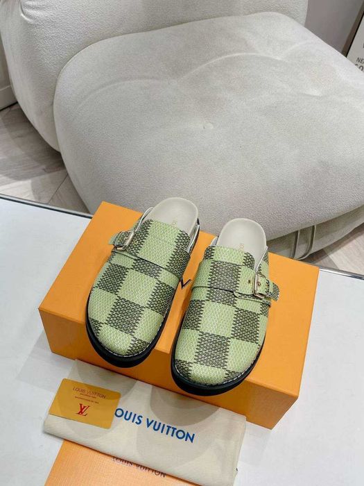 Louis Vuitton Buty, sandaly klapki, skora 180205