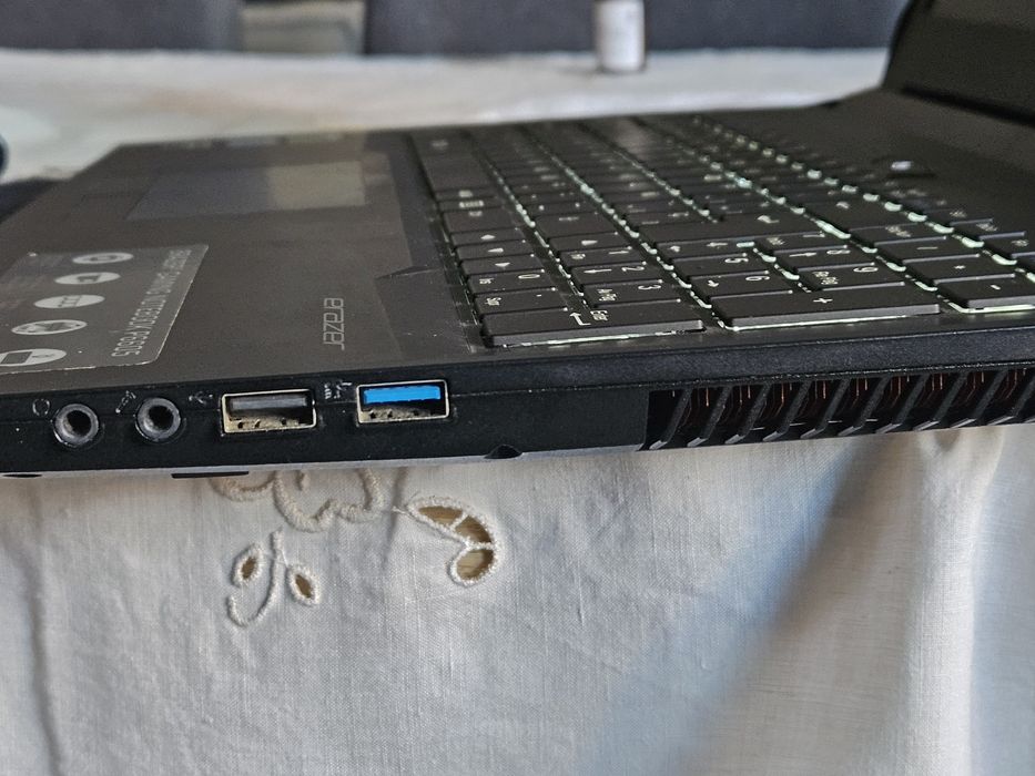 Portátil i5-8300H | 32GB RAM | SSD 256GB | GTX 1050 | Full HD