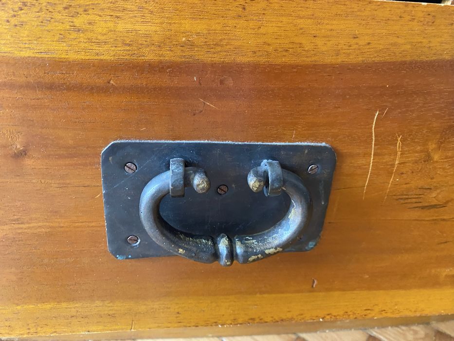 Móvel banco com gavetas