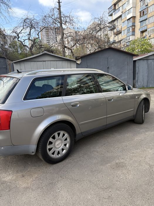 Продам  Audi   А4 B6 1.8.турбо .Газ.