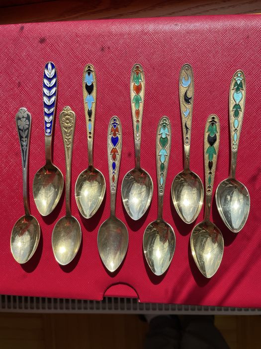 Срібні кавові ложки з емаллю СРСР (875 проба). Розкішний подарунок