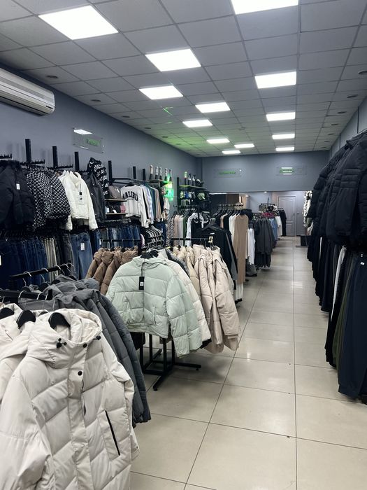 Здаєть торгівельне приміщення