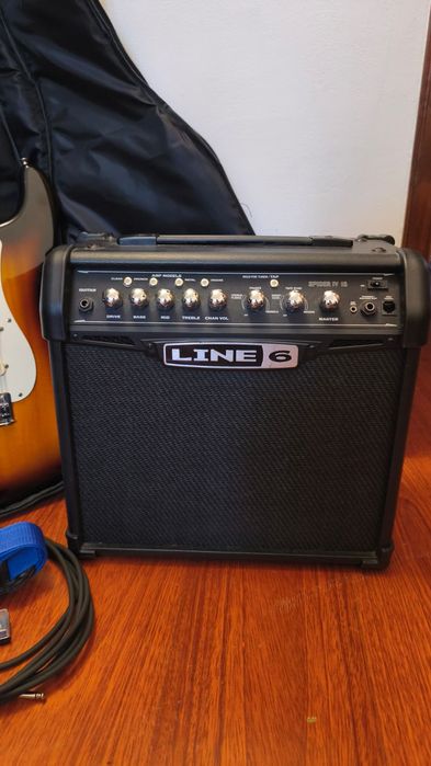 Guitarra Fender Affinity e amplificador