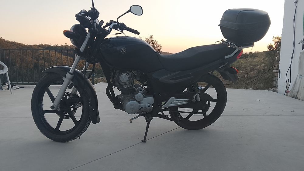 Moto 125 SYM  XS