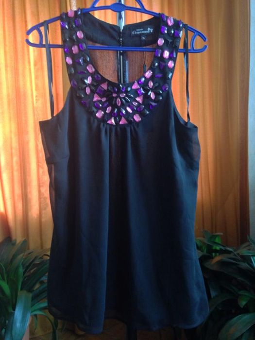 Nowa, z metką bluzka w rozm. 42.