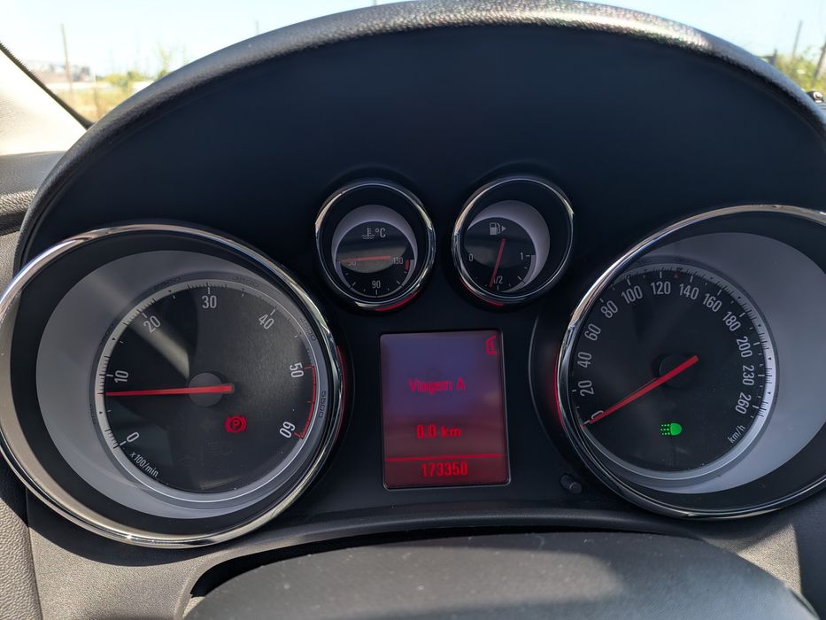 Opel Astra J 1.7 CDTI (125 cv) – 2010