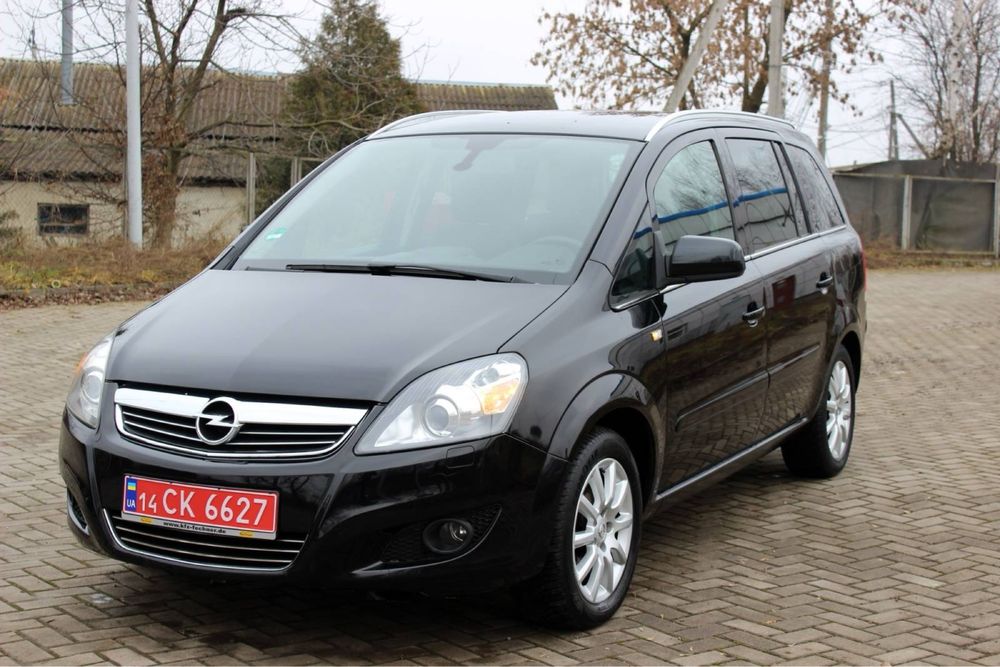 Продам Opel zafira b 1.8 2011