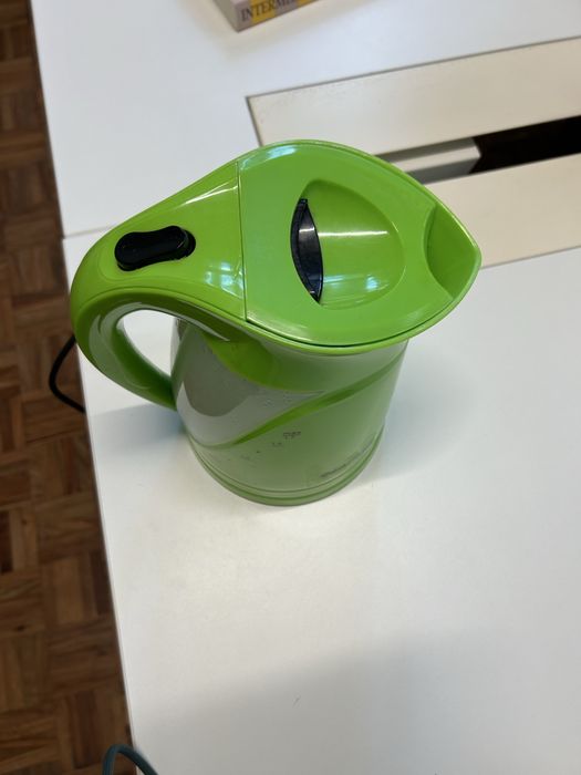 Fervedor de água / chameira elétrica Eketric Co