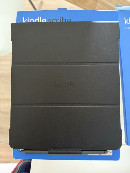 Amazon Kindle scribe