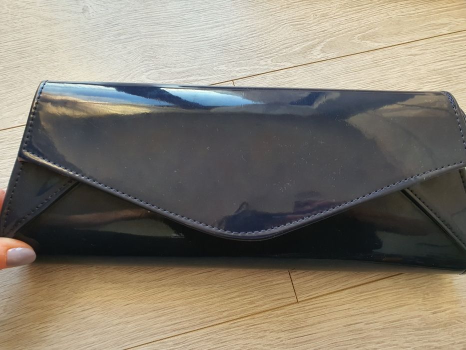 Torebka wieczorowa, kopertówka.