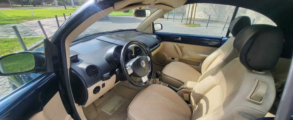 Automovel Volkswagen Beetle Cabriolet
