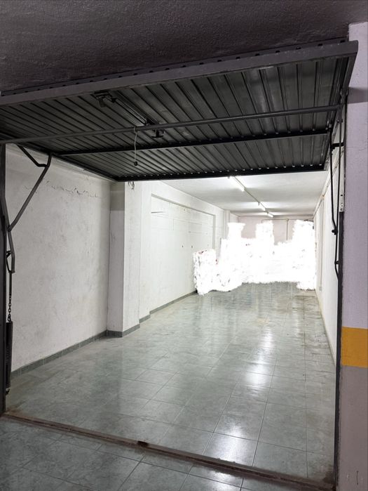 Garagem para estacionamento de motas – Odivelas