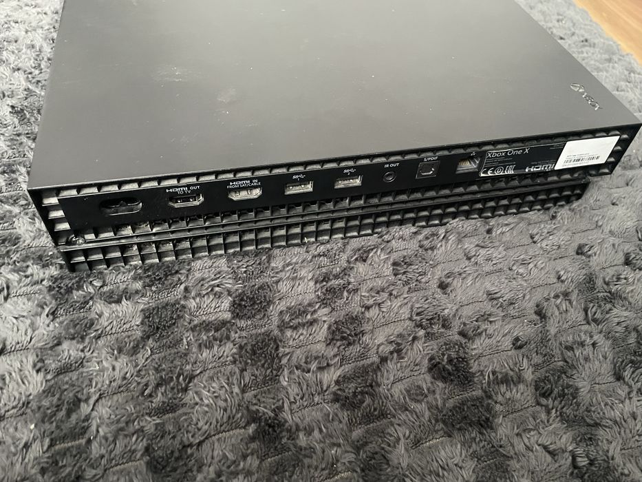 Xbox One X 1 TB – 4K HDR – pad + pudełko | OKAZJA