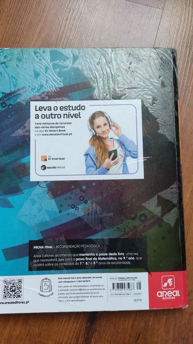 Manuais escolares reutilizáveis