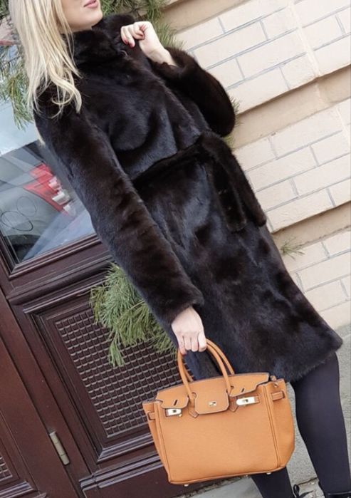 Шуба канадская норка, махагон цвет