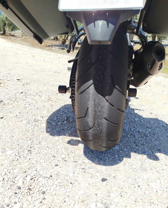 Yamaha Fazer 1000 ABS com malas laterais e top case