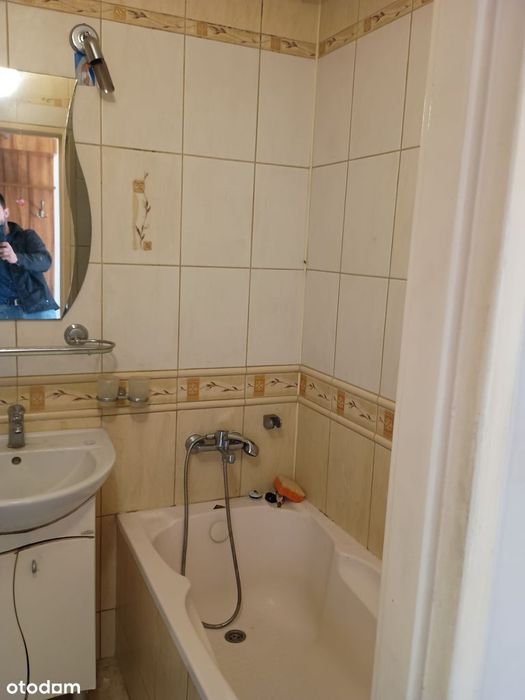 Konstytucja Mieszkanie 2-pokojowe z balkonem na 3 piętrze