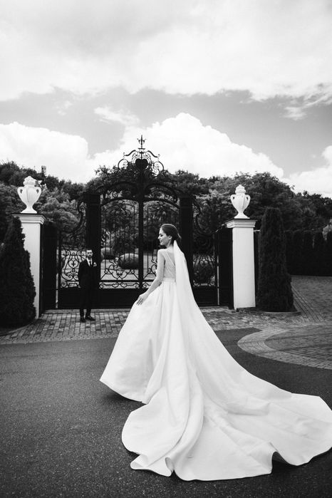 Продам весільну сукню в ідеальному стані