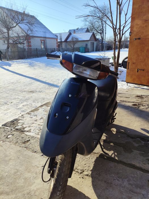 Продам скутер Сузукі Летс