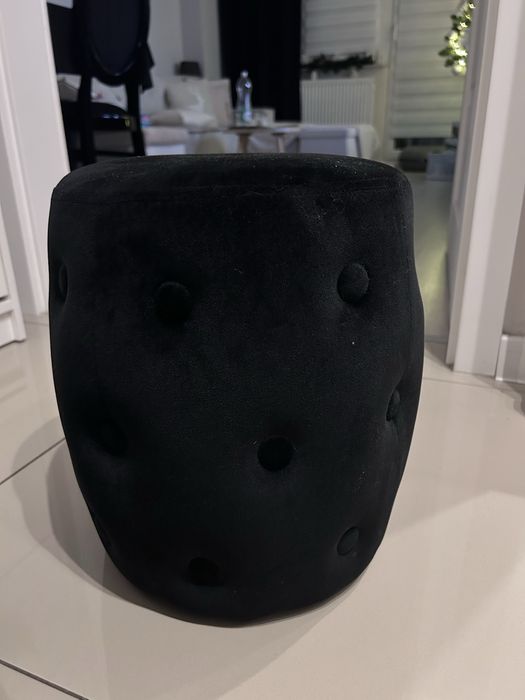 Pufy w stylu glamour