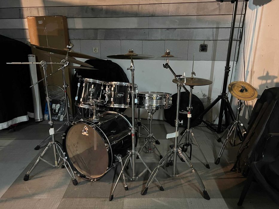 Bateria acústica Ludwig Rocker + Extras