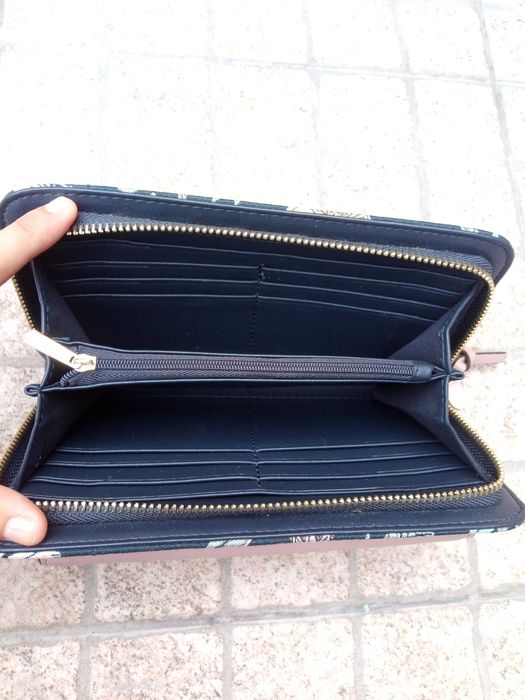 Porta-moedas Parfois azul e rosa grande