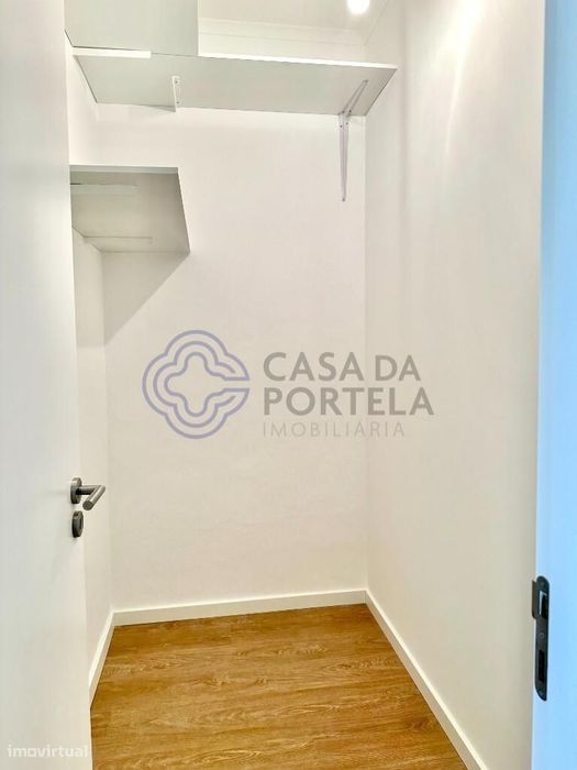 T3 com varanda no centro