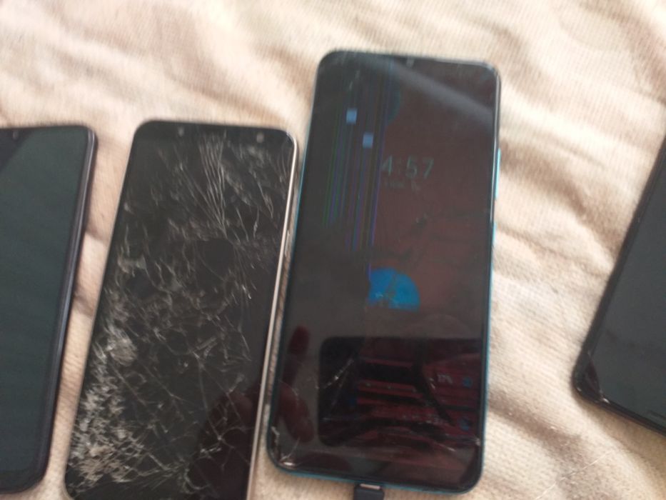 Pixel 3xl samsung j600fn realme c25y xiaomi mi play