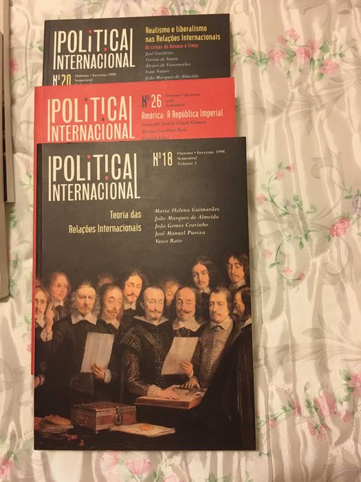 Livros e Revistas relações internacionais