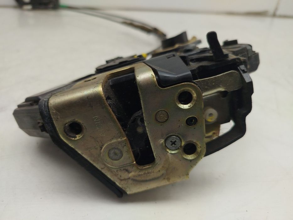 Fechadura / fecho porta trás esquerdo TOYOTA Corolla Verso (ZER_, ZZE1