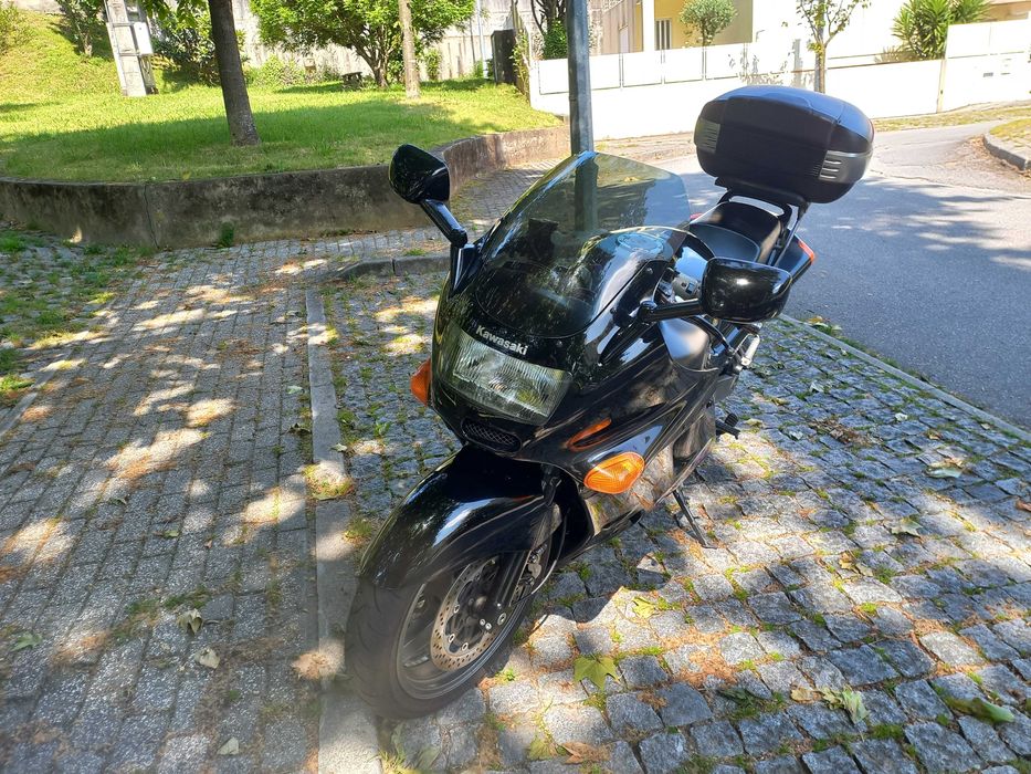 KAWAZAKI ZZR 1100 como nova
