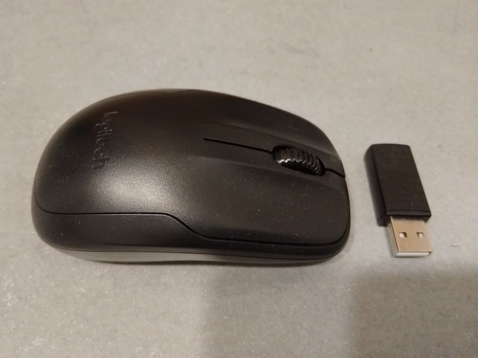 Conjunto Logitech teclado e rato