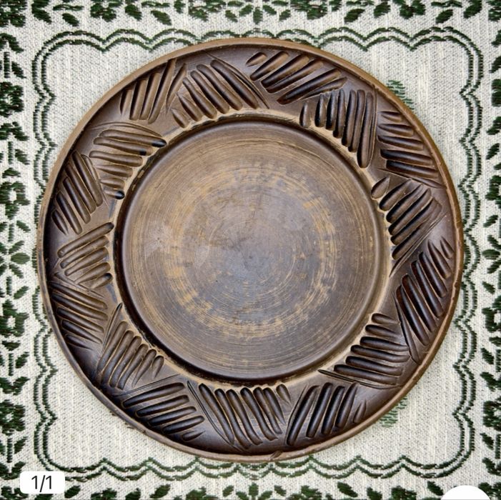 Gliniany talerz - ceramiczny średnica 22 cm, ręczna produkcja