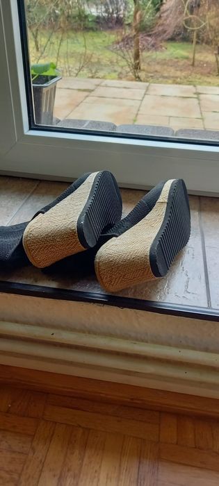 Czarne letnie sandały 38
