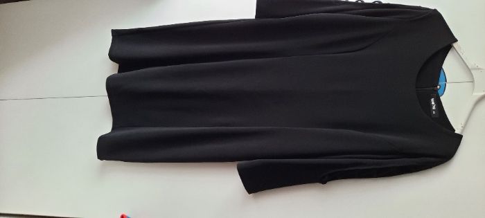 Elegancka czarna sukienka roz. 42