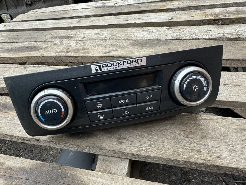 блок клімату Паджеро Вагон 4 ROCKFORD