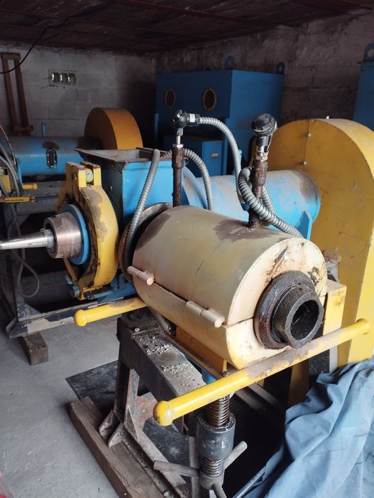 Пресс для производства топливных брикетов пини-кей